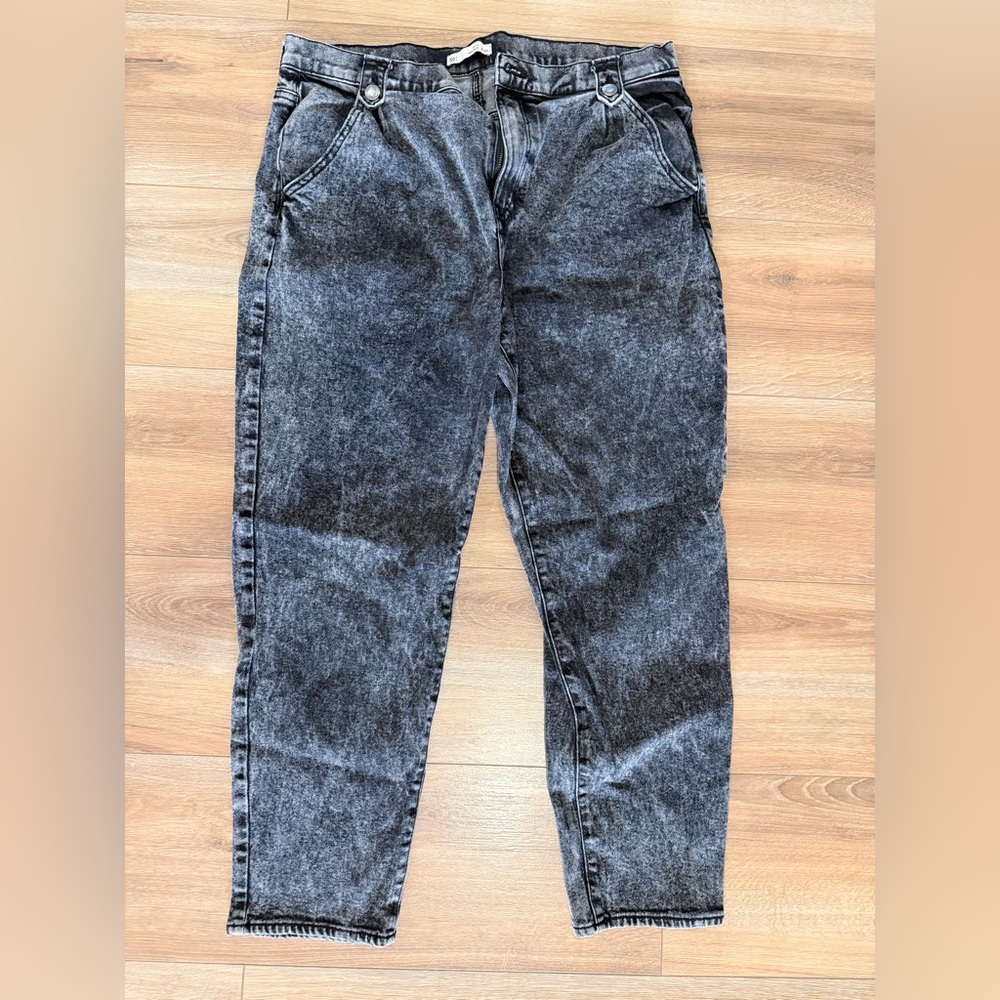 Women's Washed Black Denim Jeans NWOT